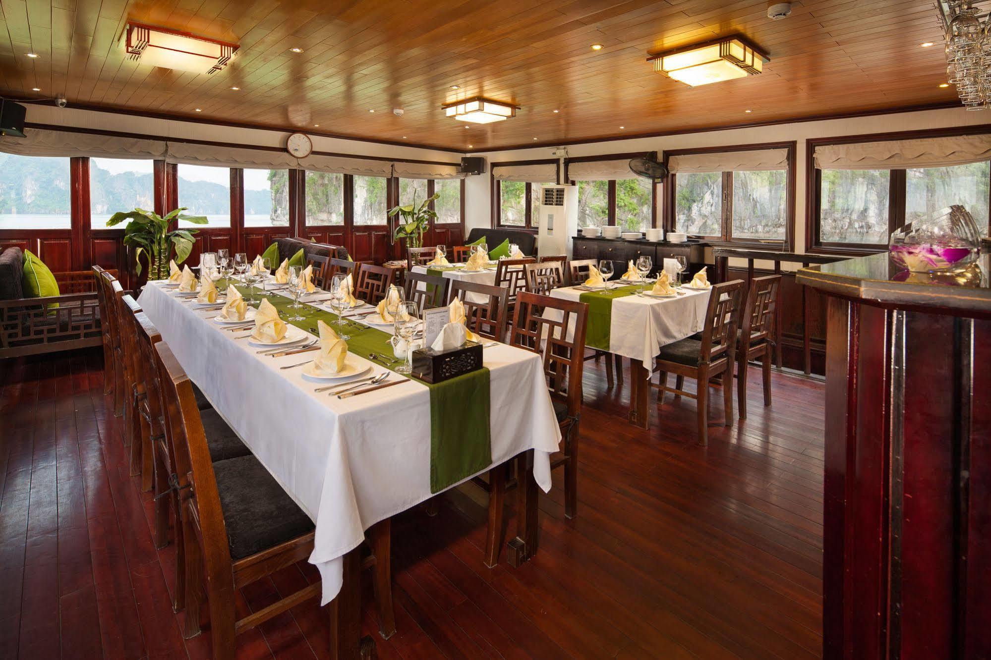 Garden Bay Luxury Cruise Hotel Ha Long Exterior photo
